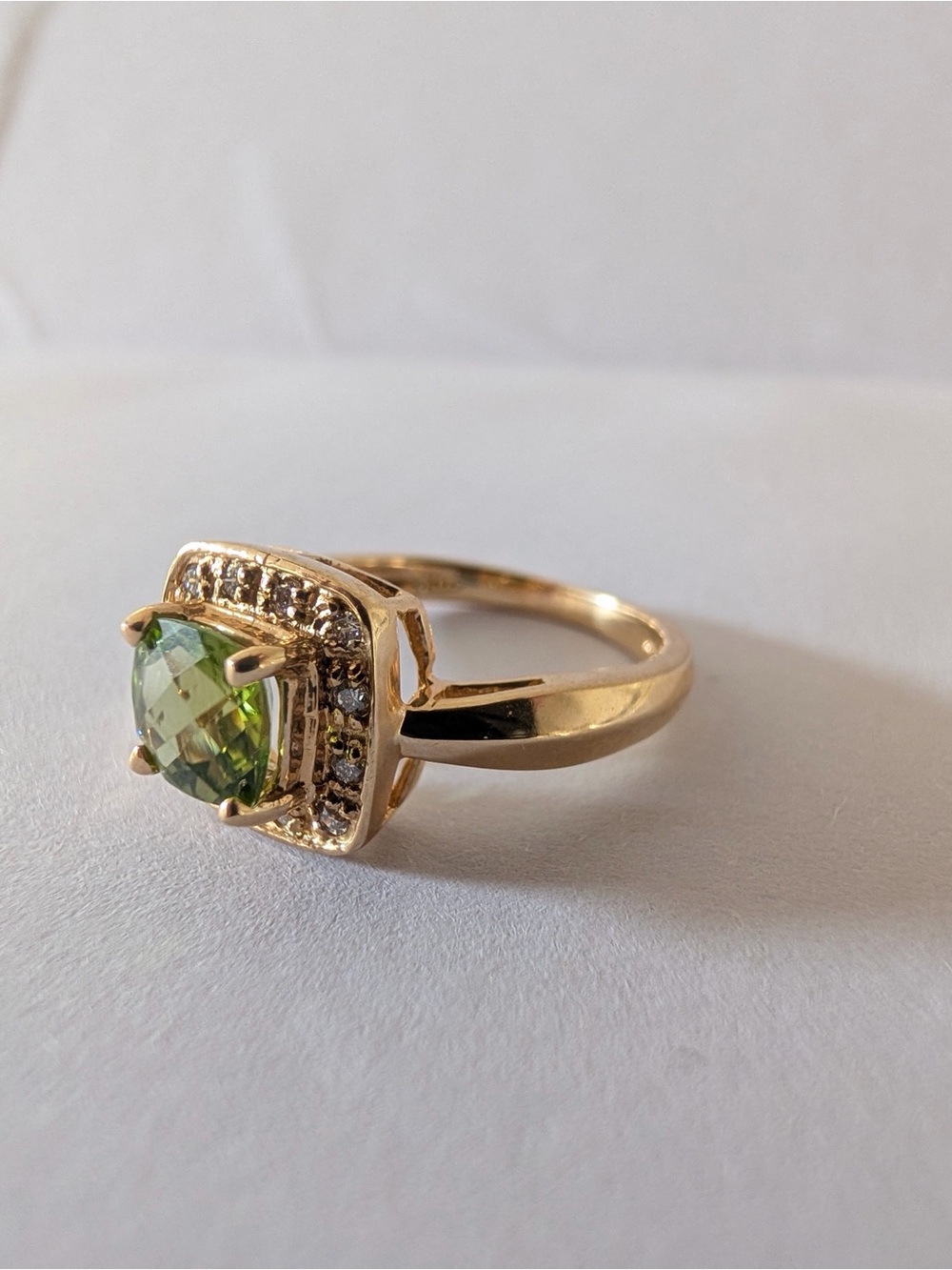 Brand New 14K Yellow Gold, Peridot & Diamond Ring - 100% Authentic